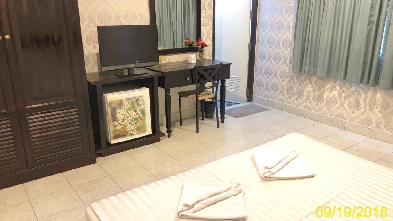 Готель Sawasdee Mansion Patong Екстер'єр фото